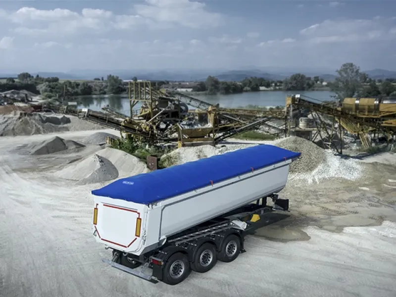 Installation de Systèmes de Bâchage Cramaro Cabriolé à Lyon pour une Protection Durable